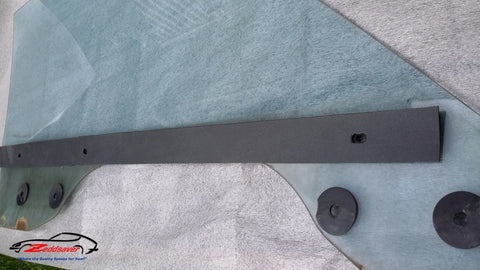 Datsun 240z Door Glass Protectors, Image 2