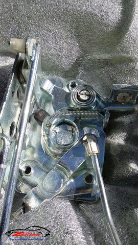 Datsun 240z Door Opening Mechanisms Image 3