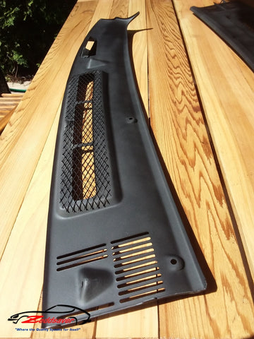 Datsun  Dash Piece Bezel Set