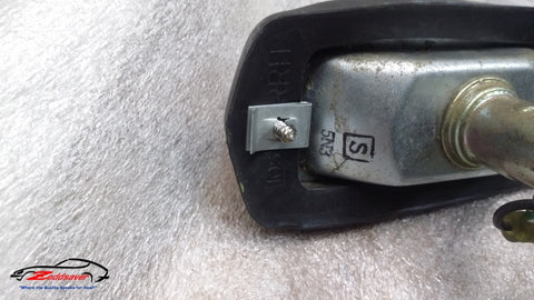 Datsun 510 Side Marker Lamp Retainers installation