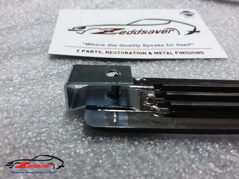 Datsun 510 Wagon Hatch Vent Clips