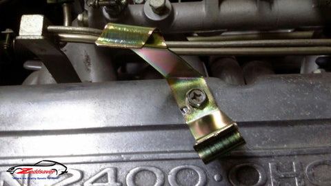 Datsun Z Choke Cable Bracket on Valve Cover